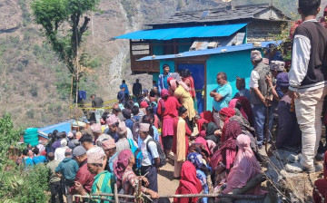 काेरियाबाट छाेराहरू फर्केपछि जिसी दम्पतीकाे एउटै चितामा दाहसंस्कार, हत्याराकाे खाेजी जारी